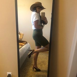 Michael Kors black croc lthr print heels Sz 8M